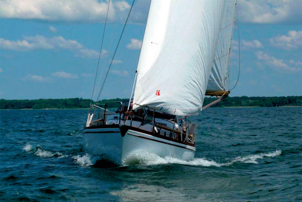 GFK-Klassiker 'Delphin 66' mit Diesel GFK-Klassiker 'Delphin 66' mit Diesel